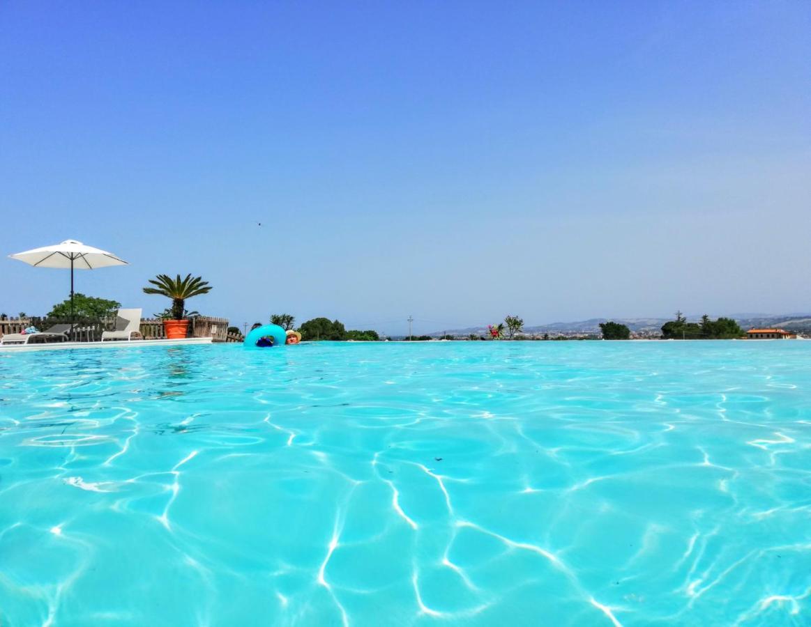 Agriturismo Rosa Antica Monte San Vito Ngoại thất bức ảnh